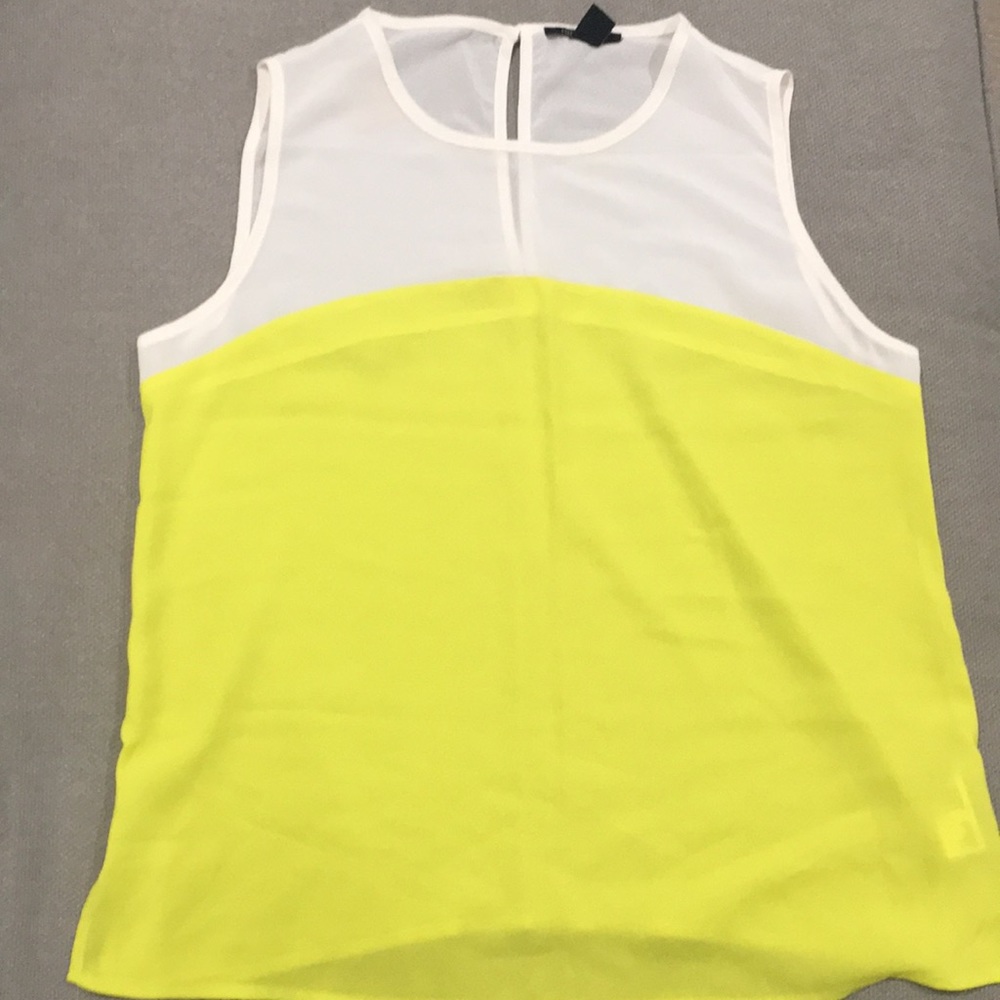 Sleeveless blouse